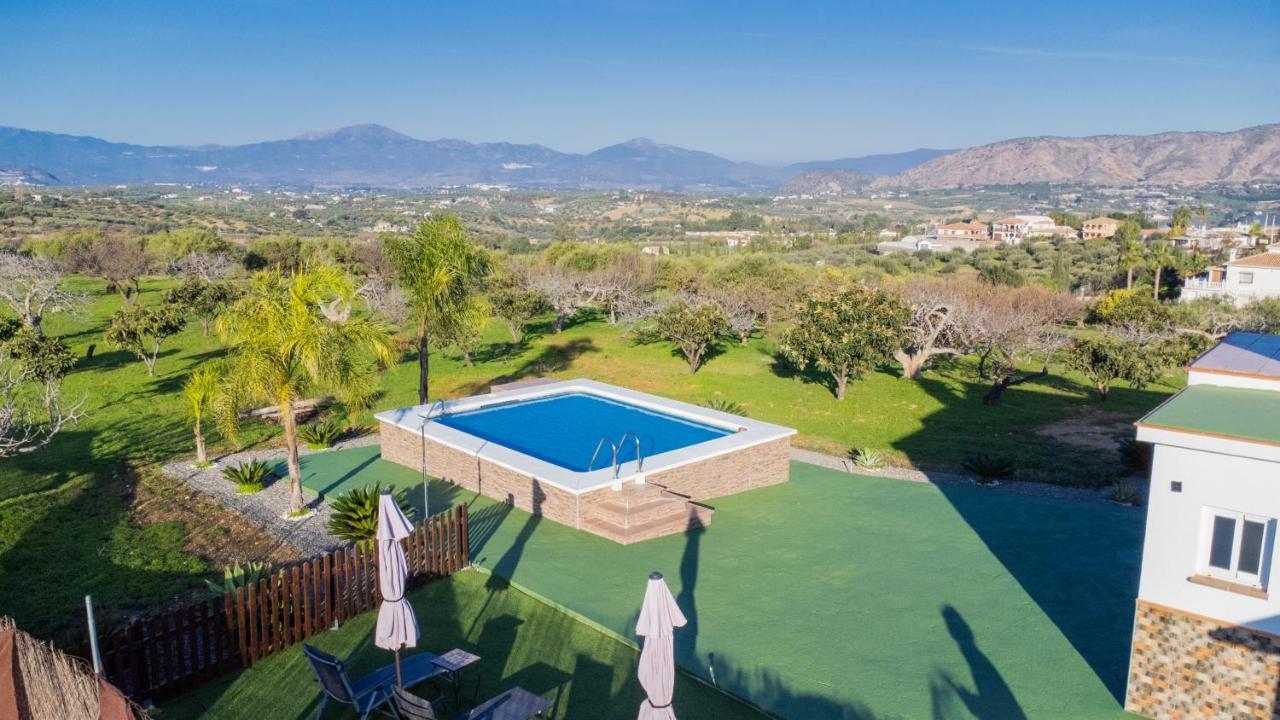 Cubo'S Finca La Higuera Alhaurín de la Torre Dış mekan fotoğraf
